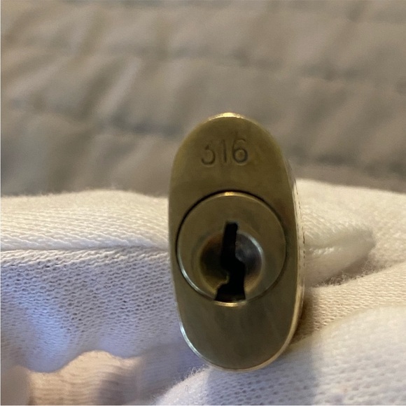 Louis Vuitton LV#316 Lock and key with FASHION mini Bag with Case - Picture 6 of 12